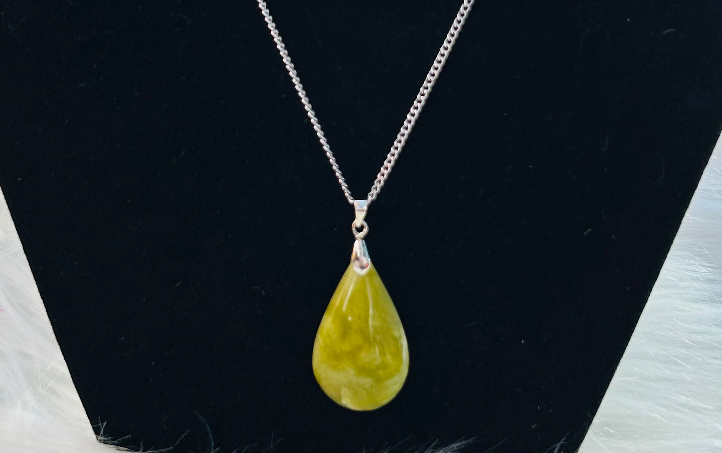 Rare Sha Maqsood Stone Set