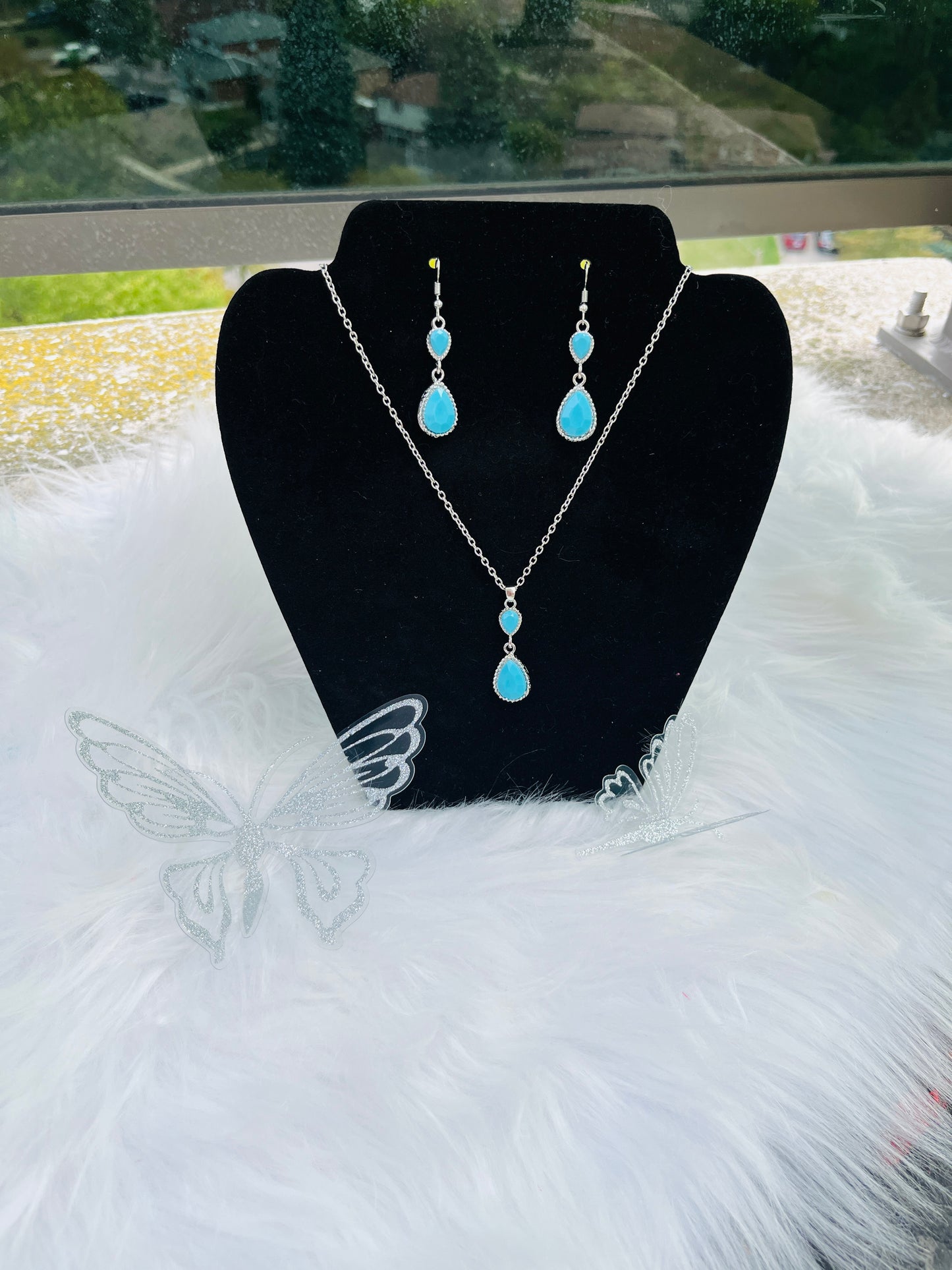 Teardrop Necklace & Earring Set