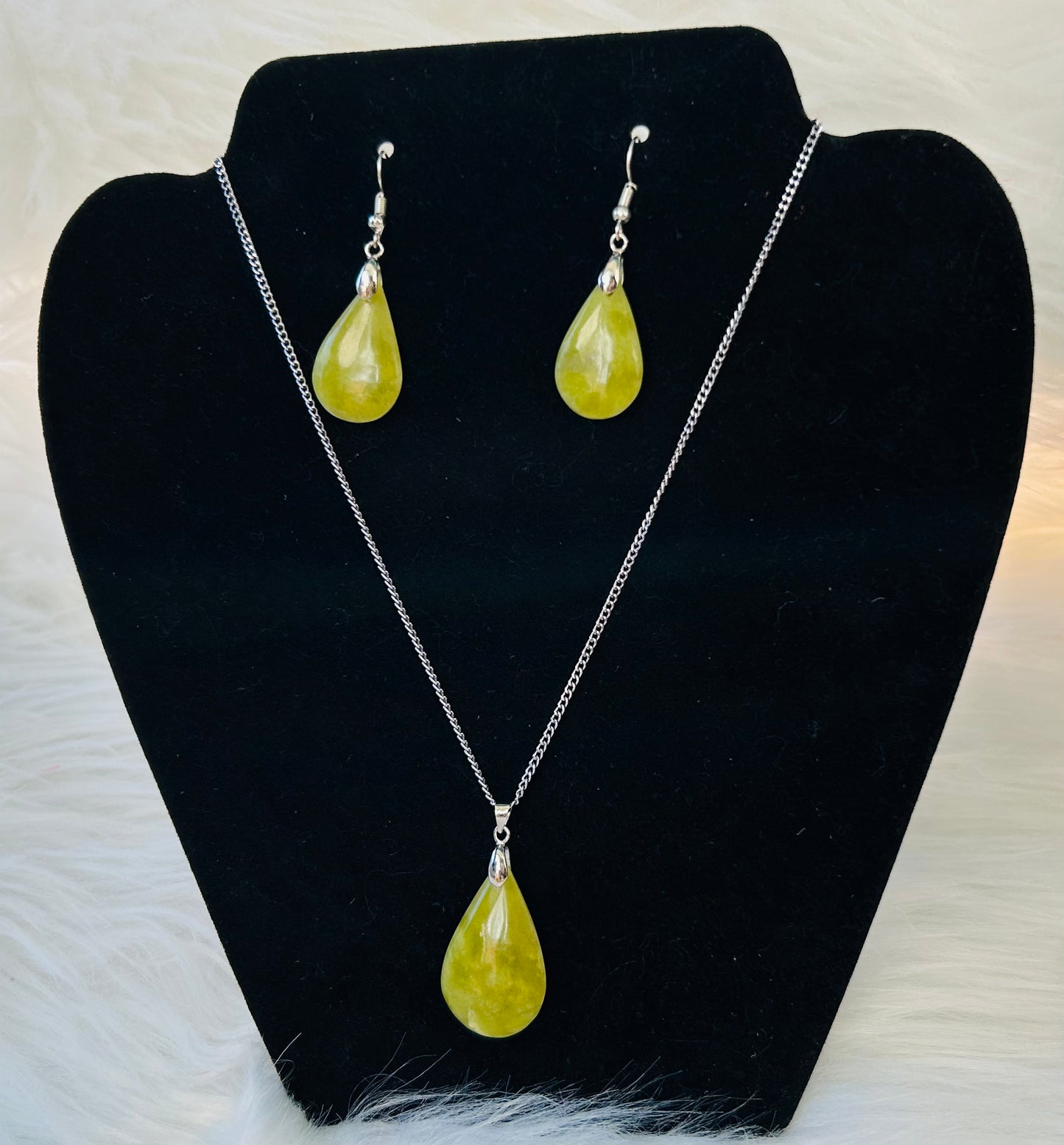 Rare Sha Maqsood Stone Set