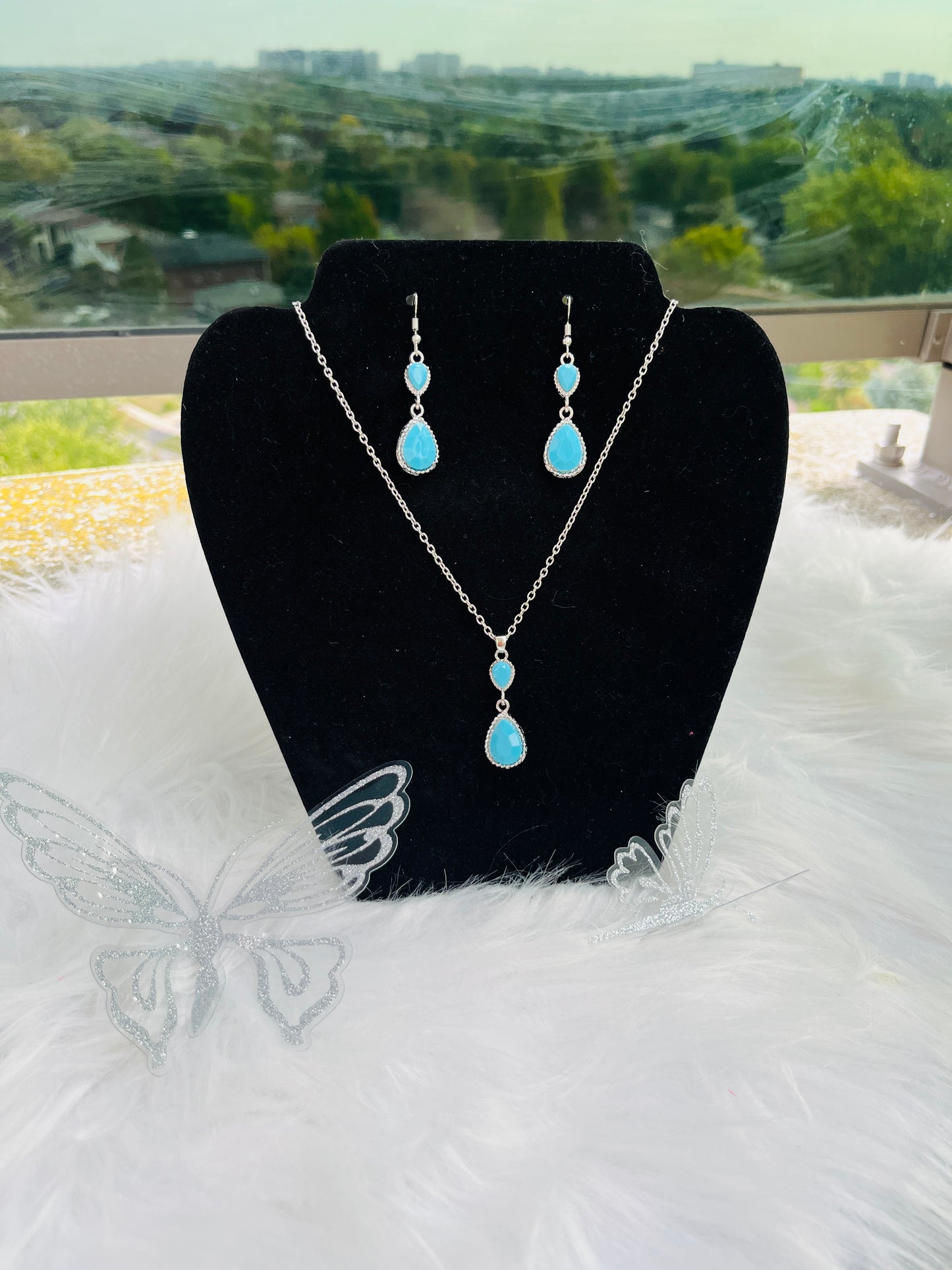 Teardrop Necklace & Earring Set